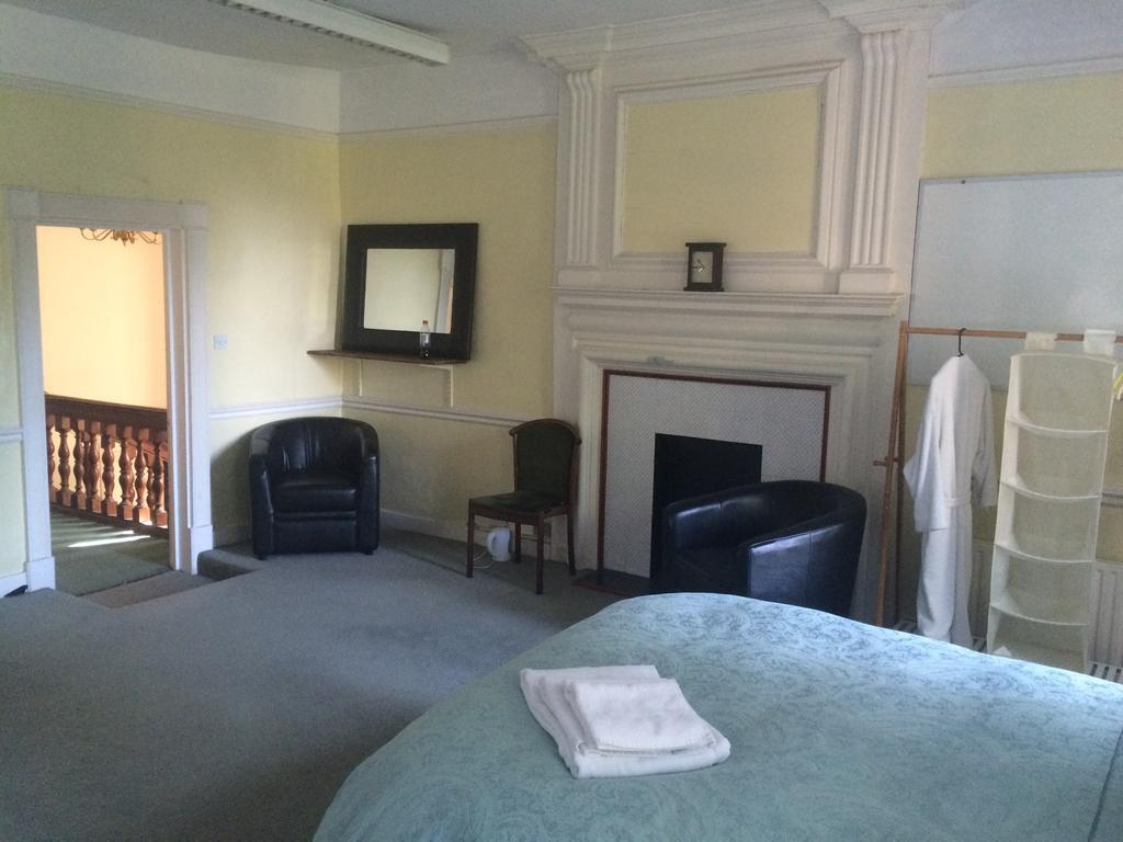 Harmondsworth Hall Guest House West Drayton  Стая снимка