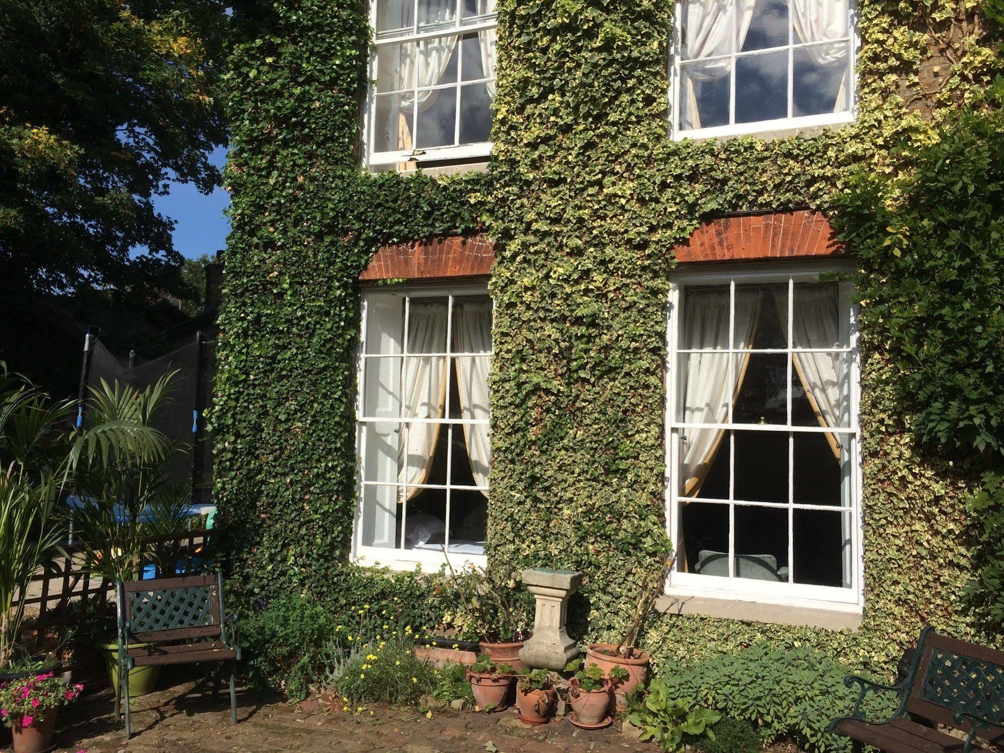 Harmondsworth Hall Guest House West Drayton  Екстериор снимка